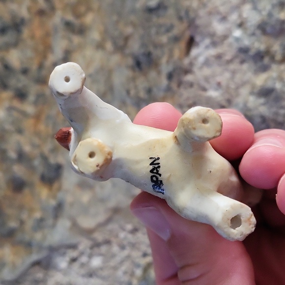 --Dog figurines - Picture 4 of 7